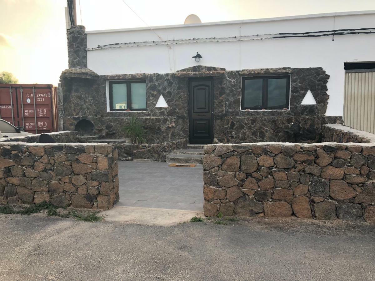 Yasmina Vila Lajares Exterior foto